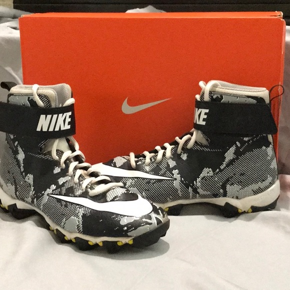 nike force savage shark bg